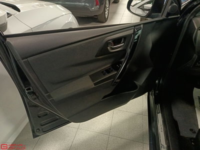 Toyota Auris 1.4 D-4D 5 porte Active (9)