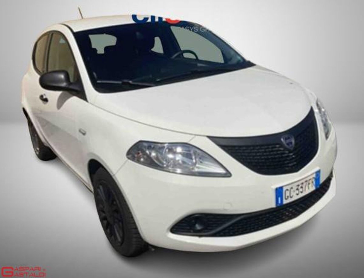 Lancia Ypsilon 1.0 FireFly 5 porte S&S Hybrid Silver Plus