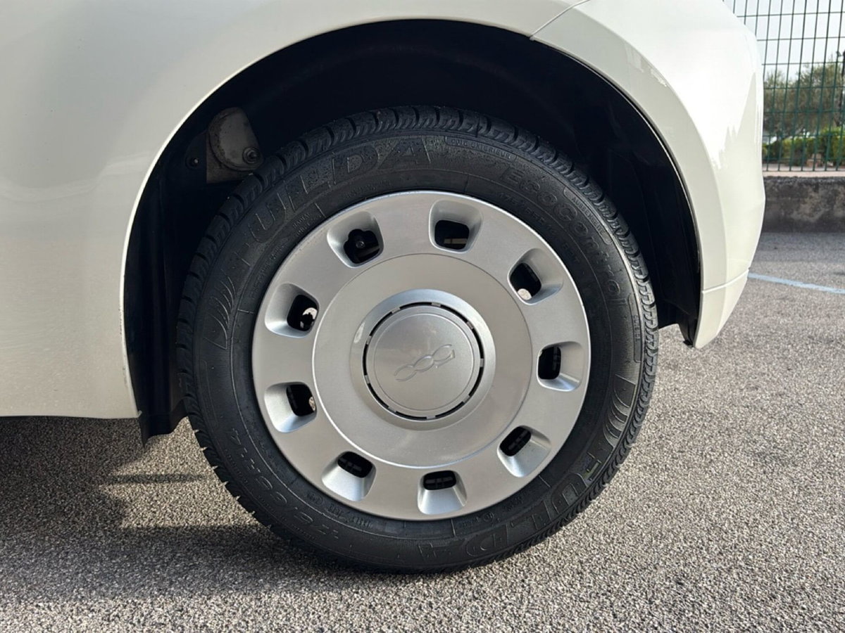 Fiat 500 1.0 Hybrid Cult (19)
