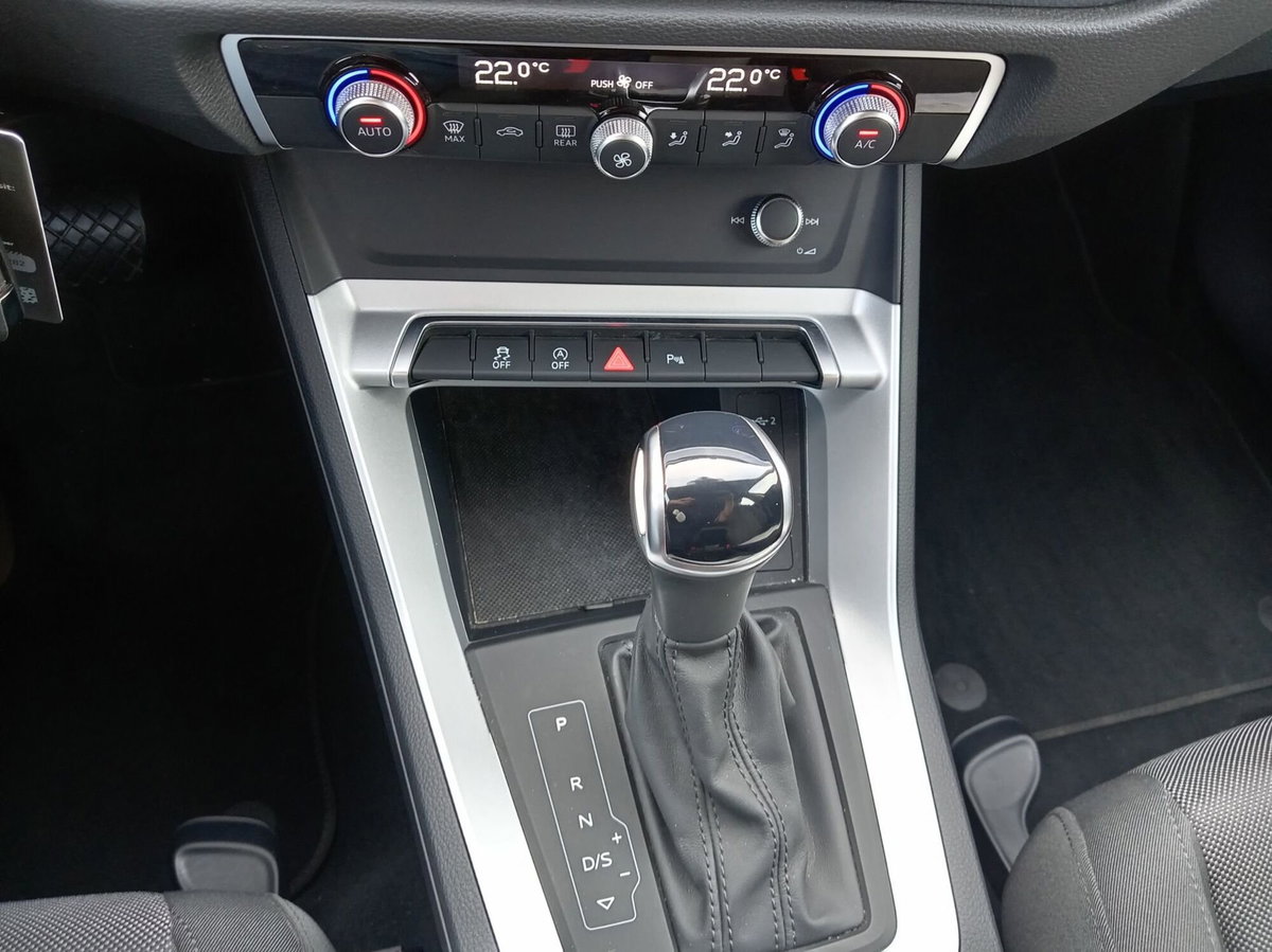 Audi Q3 35 TDI quattro S tronic Business Advanced (19)