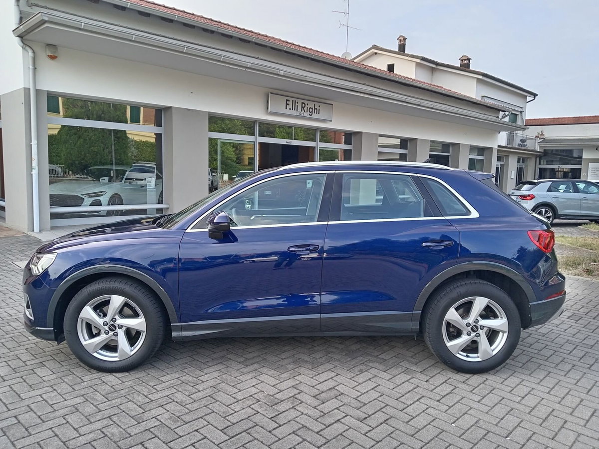 Audi Q3 35 TDI quattro S tronic Business Advanced (8)