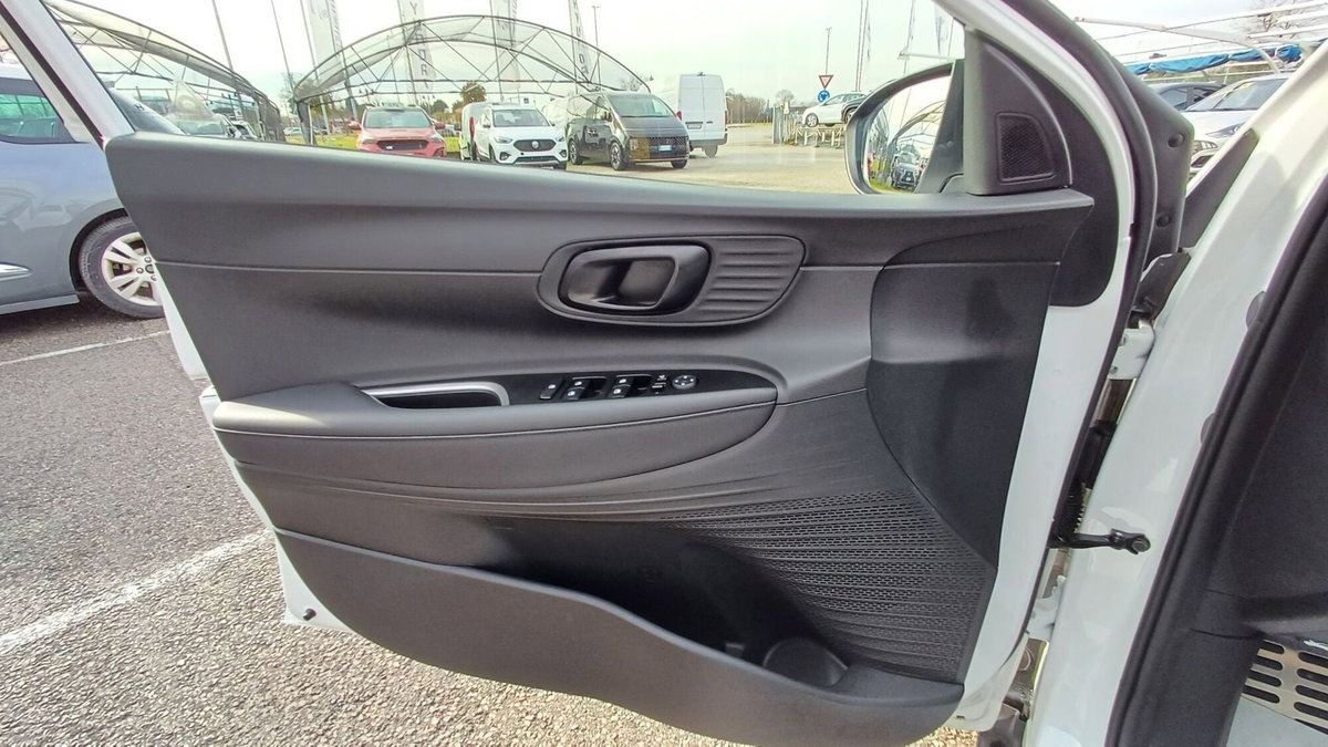 Hyundai Bayon 1.0 t-gdi Xline 100cv mt (19)