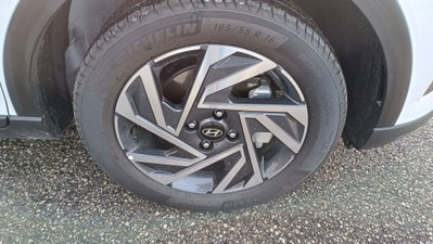 Hyundai Bayon 1.0 t-gdi Xline 100cv mt (2)