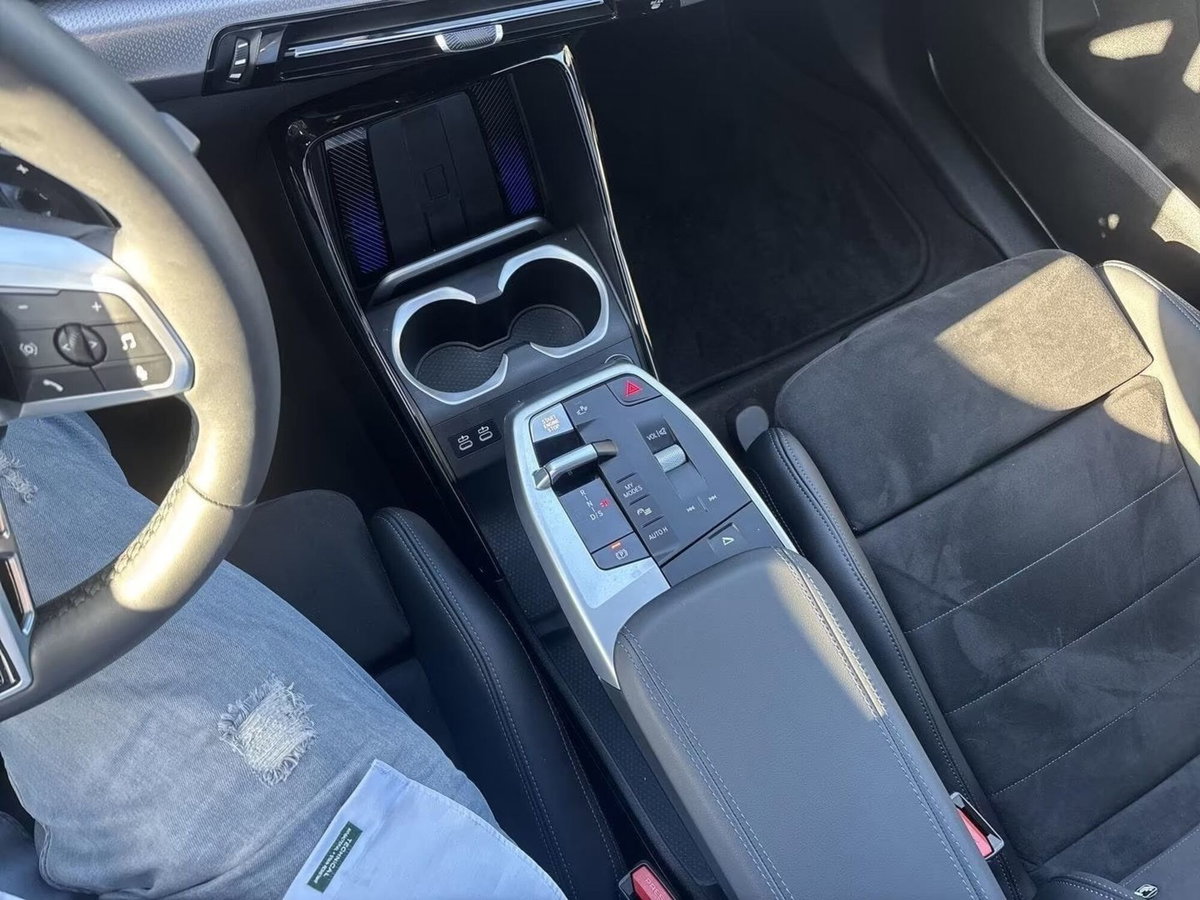 BMW X1 sDrive 18i Msport (8)