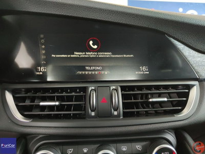 Alfa Romeo Giulia 2.2 Turbodiesel 190 CV AT8 AWD Q4 Executive (13)