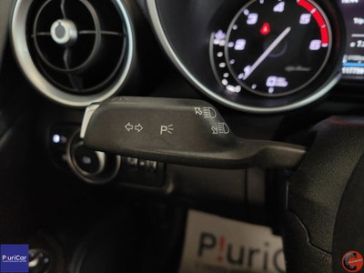 Alfa Romeo Giulia 2.2 Turbodiesel 190 CV AT8 AWD Q4 Executive (18)