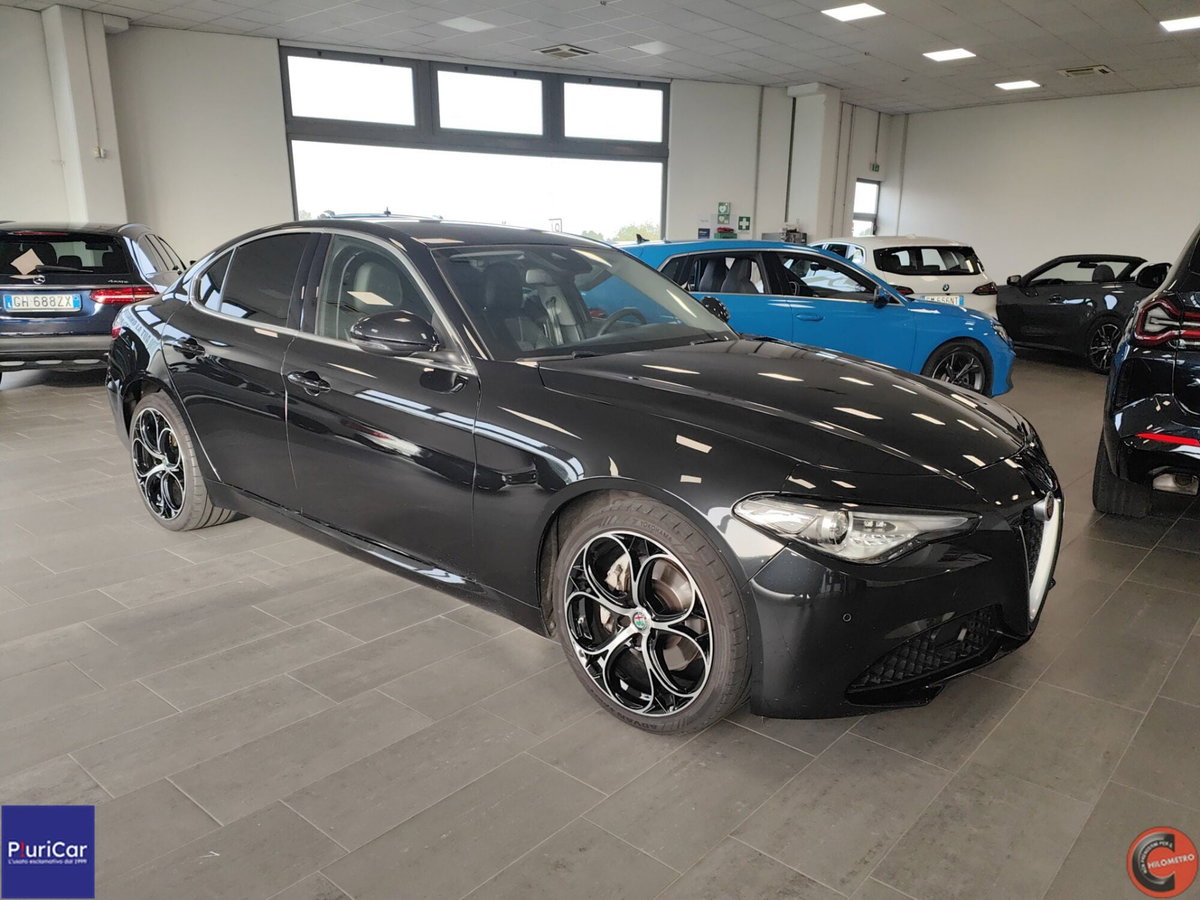Alfa Romeo Giulia 2.2 Turbodiesel 190 CV AT8 AWD Q4 Executive (2)