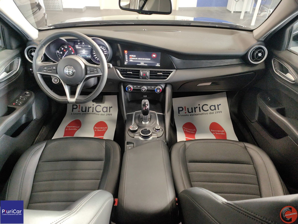 Alfa Romeo Giulia 2.2 Turbodiesel 190 CV AT8 AWD Q4 Executive (3)