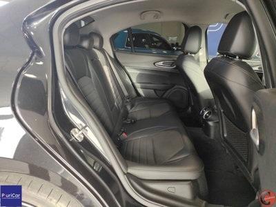 Alfa Romeo Giulia 2.2 Turbodiesel 190 CV AT8 AWD Q4 Executive (6)