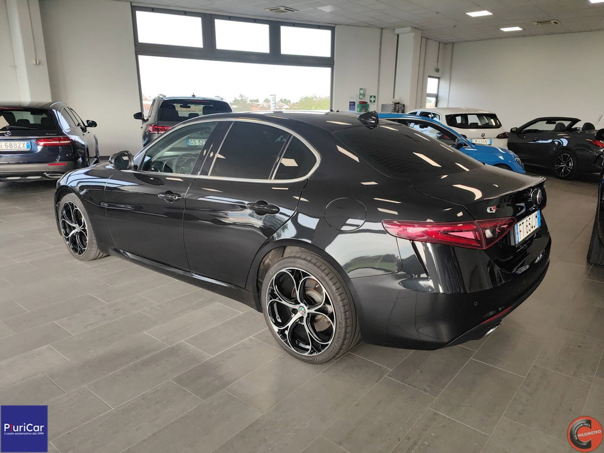 Alfa Romeo Giulia 2.2 Turbodiesel 190 CV AT8 AWD Q4 Executive (9)