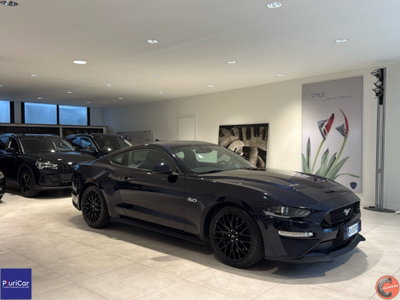 Ford Mustang Coupé Fastback 5.0 V8 GT (2)
