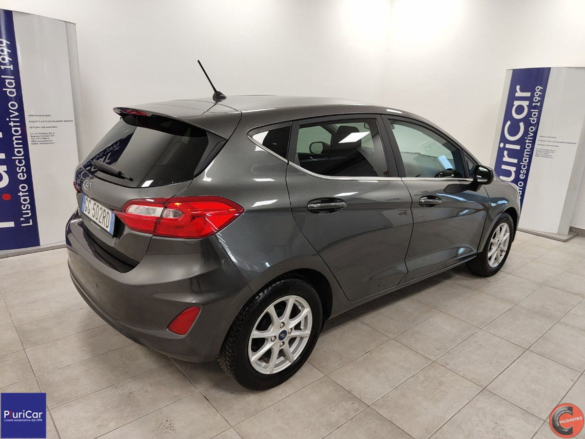 Ford Fiesta 1.1 75 CV 5 porte Titanium (8)