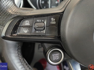 Alfa Romeo Giulia 2.2 Turbodiesel 210 CV AT8 AWD Q4 Veloce (17)