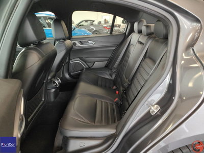 Alfa Romeo Giulia 2.2 Turbodiesel 210 CV AT8 AWD Q4 Veloce (7)
