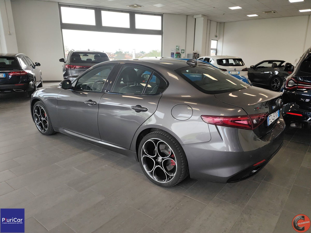 Alfa Romeo Giulia 2.2 Turbodiesel 210 CV AT8 AWD Q4 Veloce (9)