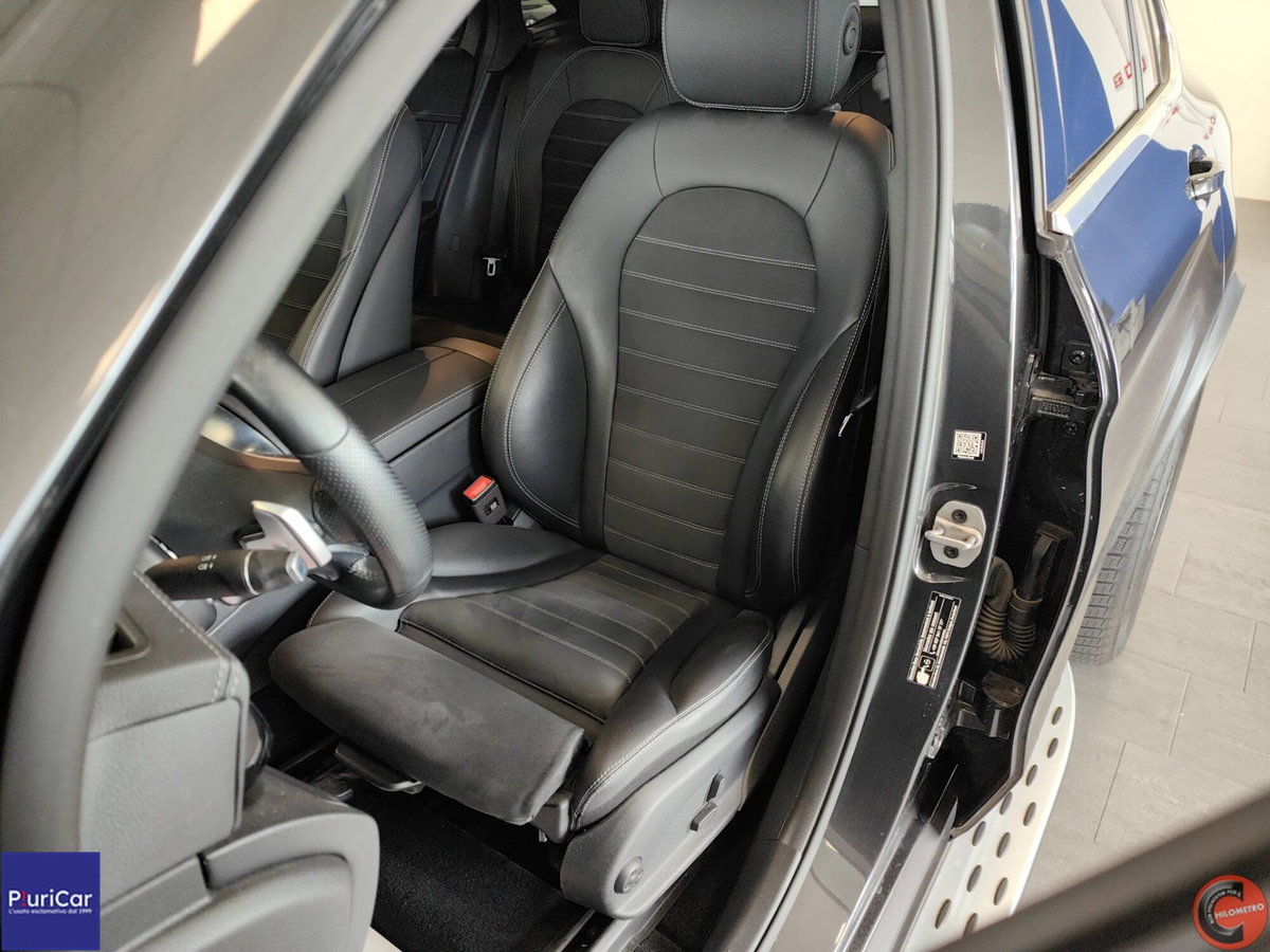 Mercedes-Benz GLC Coupé 300 4Matic EQ-Boost Coupé Premium (4)