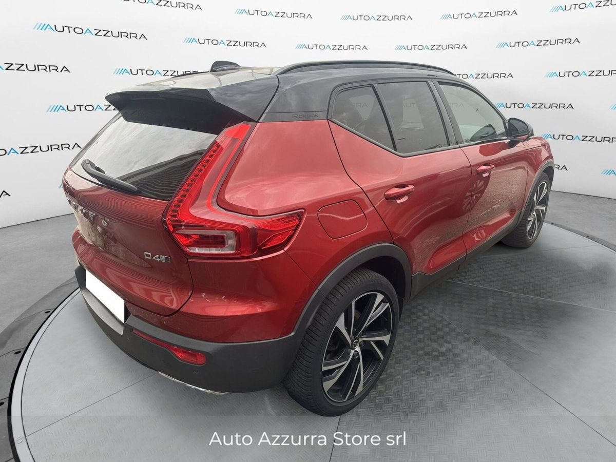 Volvo XC40 D4 AWD Geartronic R-design (2)
