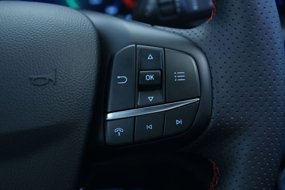 Ford Kuga 2.5 full hybrid ST-Line X 2wd 180cv auto (20)