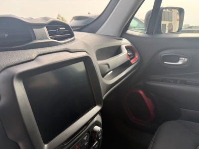Jeep Renegade 1.3 t4 phev Trailhawk 4xe at6 (19)