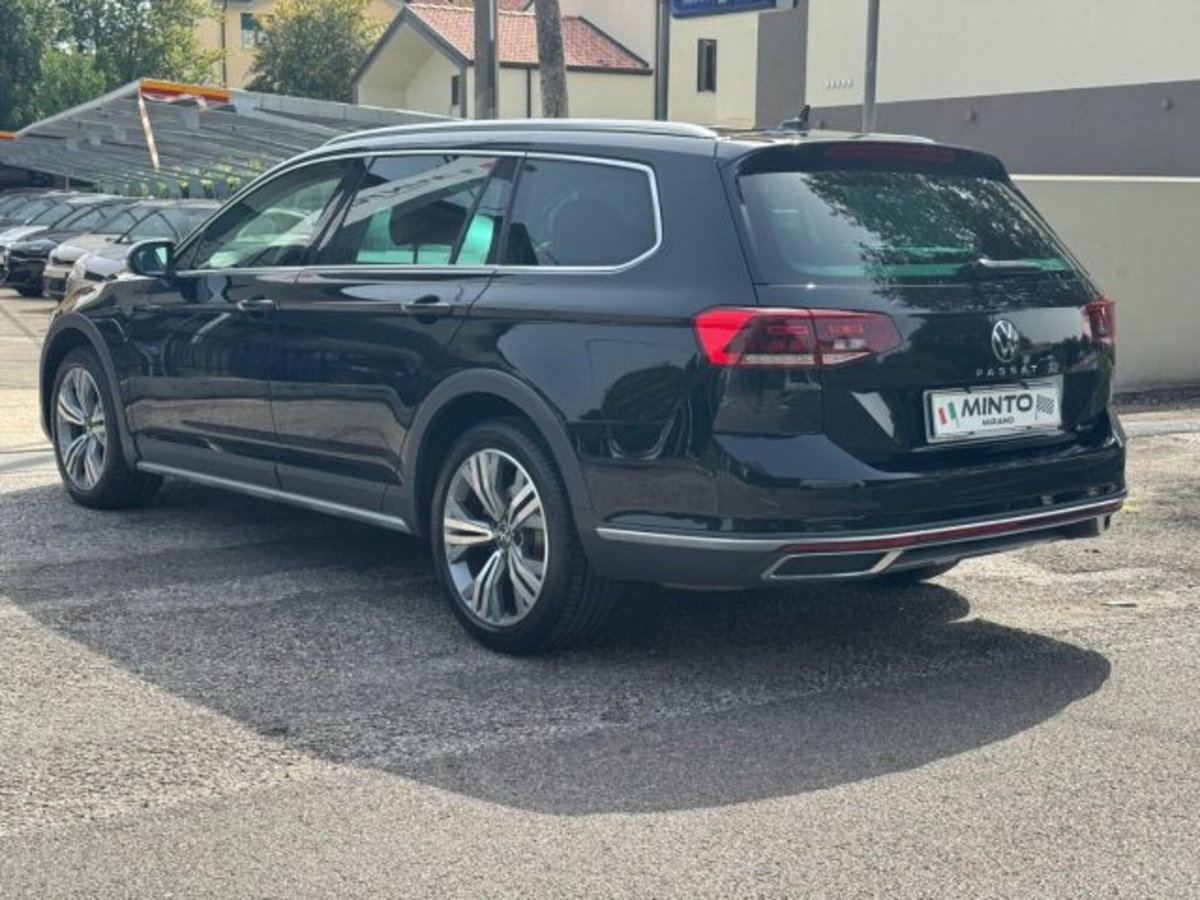 Volkswagen Passat Variant Alltrack 2.0 TDI 200 CV 4MOTION DSG (2)