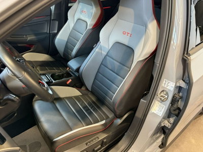 Volkswagen Golf 2.0 TSI GTI (15)