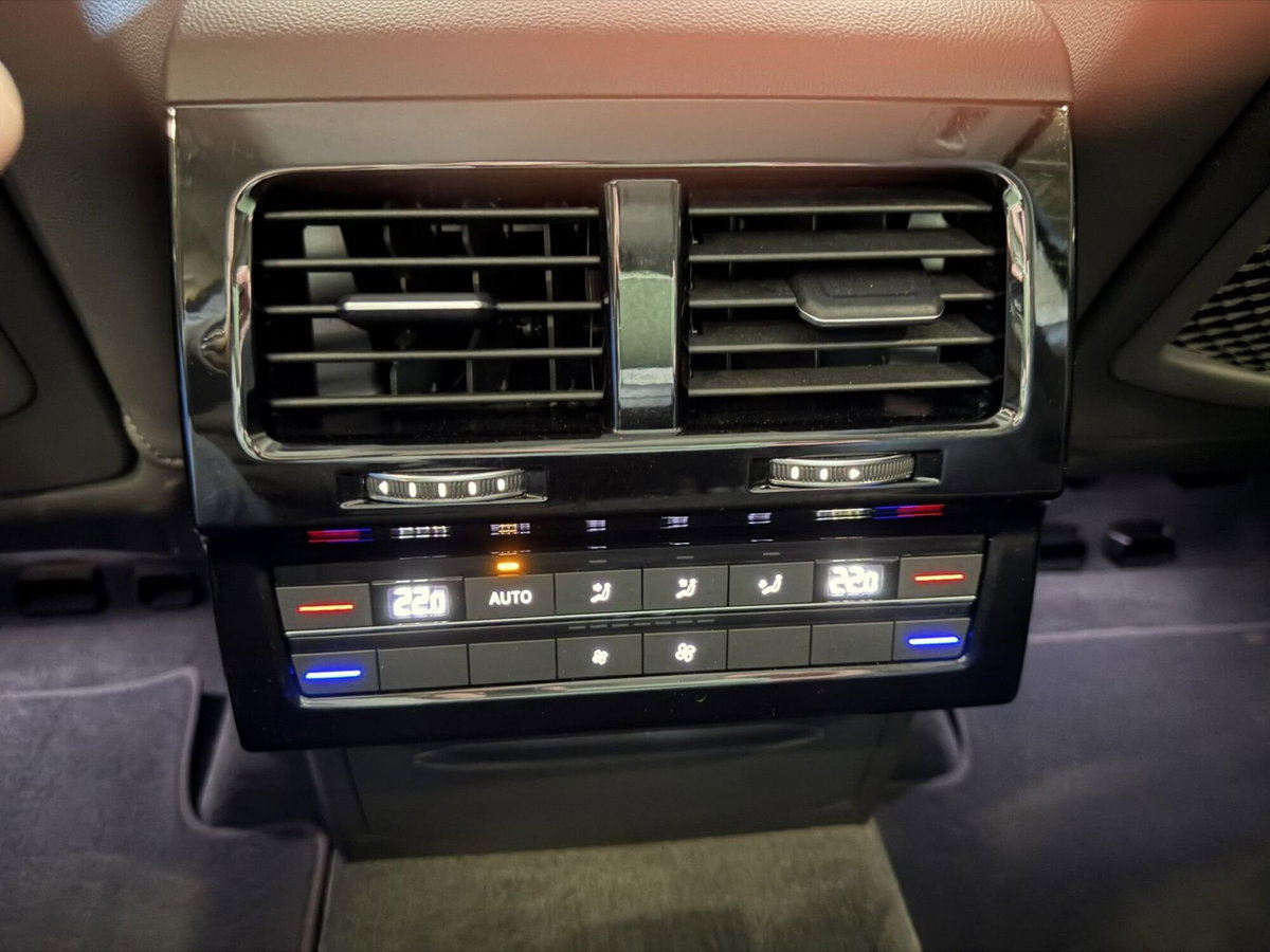 Volkswagen Touareg 3.0 V6 TDI 286 CV SCR Elegance (14)