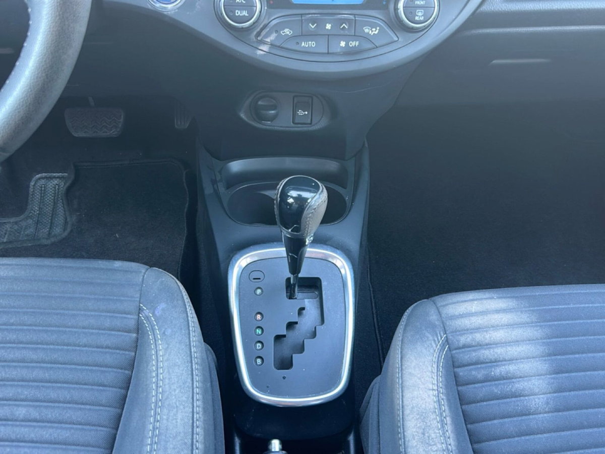 Toyota Yaris 1.5 Hybrid 5 porte Active (12)