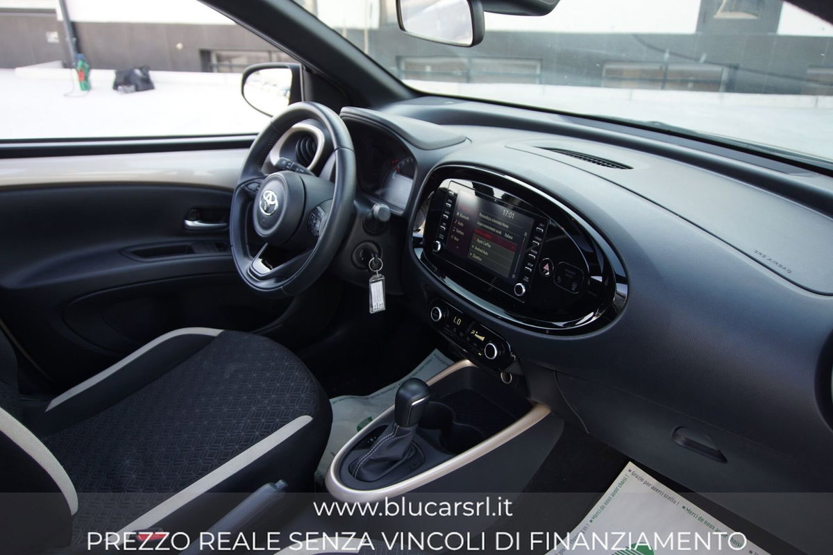 Toyota Aygo X 1.0 Trend Air 72cv s-cvt (12)