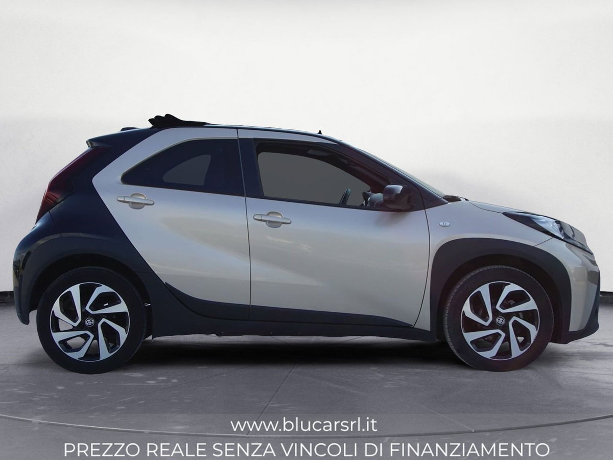 Toyota Aygo X 1.0 Trend Air 72cv s-cvt (4)