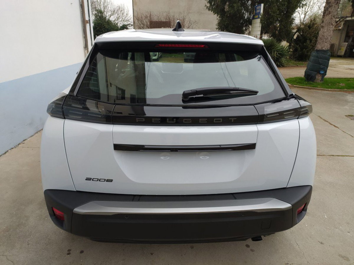 Peugeot 2008 1.2 puretech Style s&s 100cv (11)