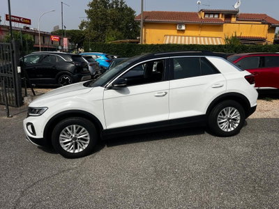 Volkswagen T-Roc 1.0 TSI Life (5)