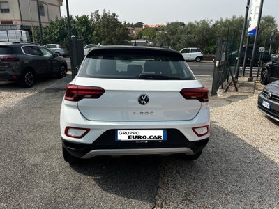 Volkswagen T-Roc 1.0 TSI Life (6)