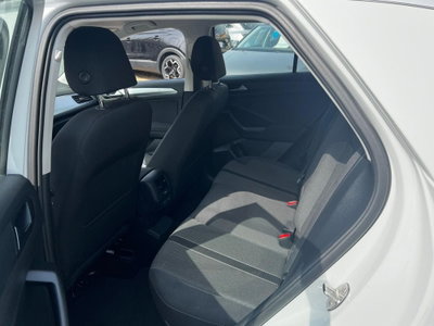 Volkswagen T-Roc 1.0 TSI Life (9)