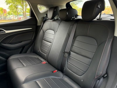 Mg ZS ZS 1.5 Luxury (9)