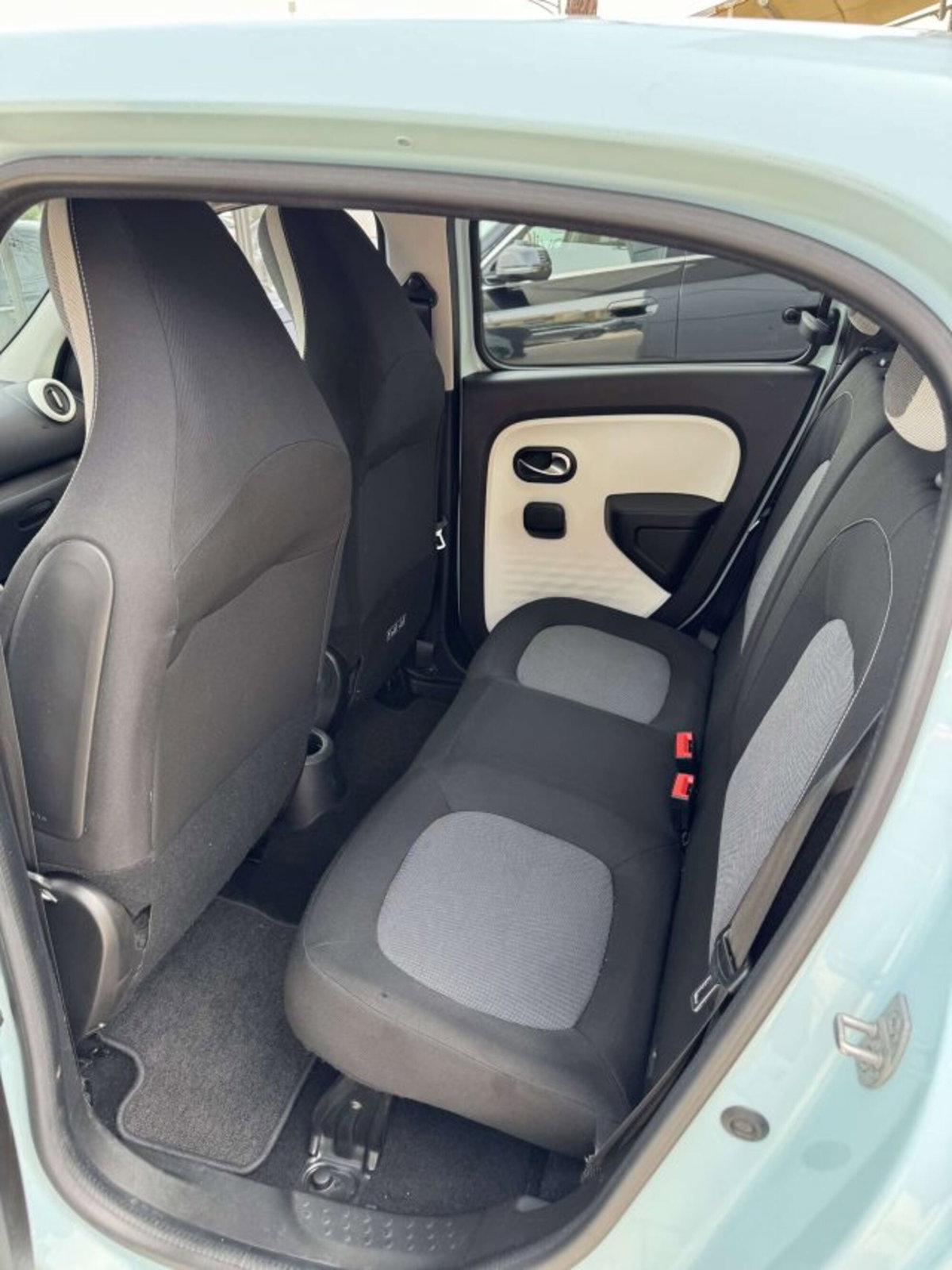 Renault Twingo SCe 65 CV Zen (9)
