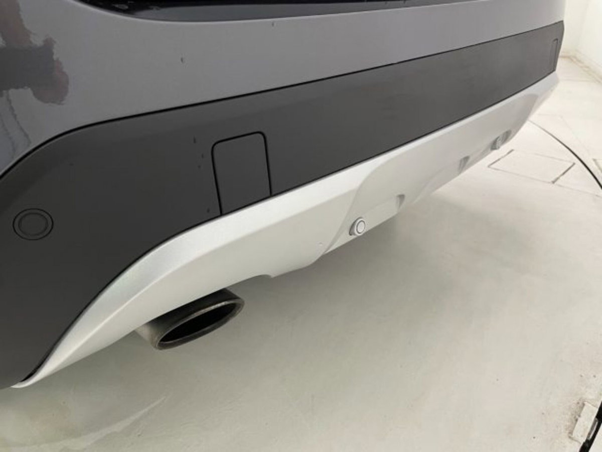 BMW X1 sDrive18d X Line (14)
