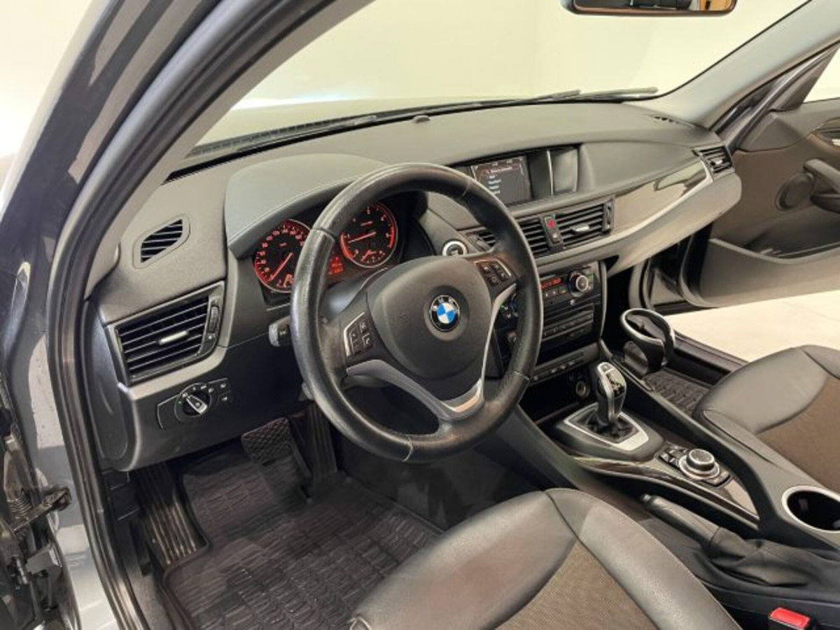 BMW X1 sDrive18d X Line (15)