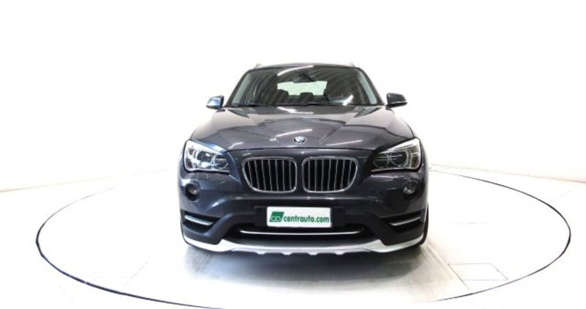 BMW X1 sDrive18d X Line (2)