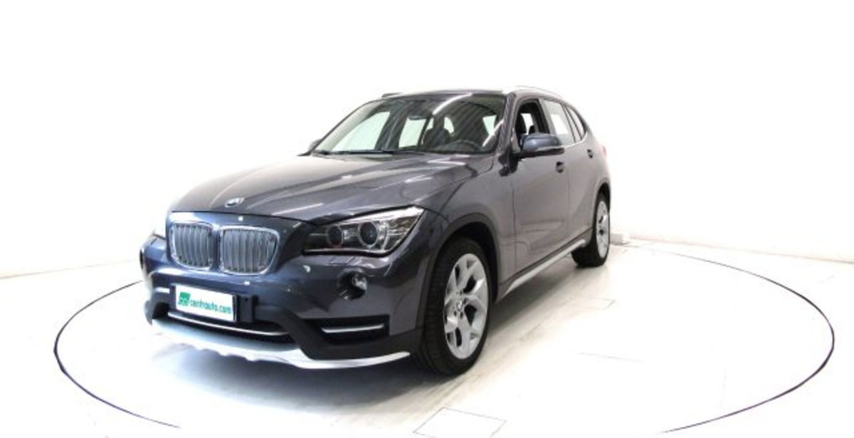 BMW X1 sDrive18d X Line (3)