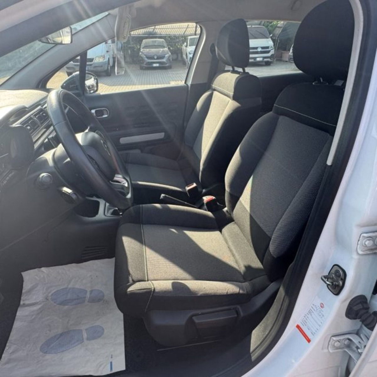Citroen C3 PureTech 82 Feel (8)