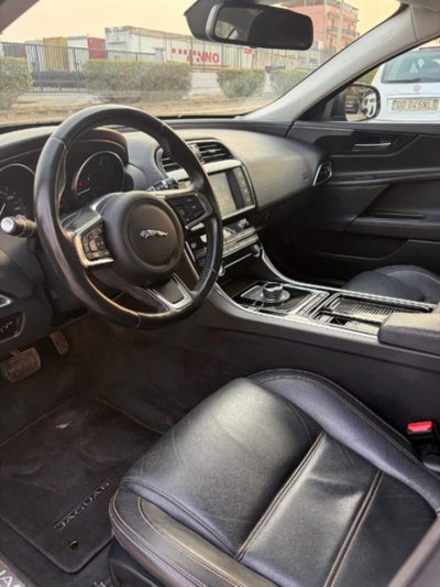 Jaguar XE 2.0 D 180 CV aut. Prestige (12)