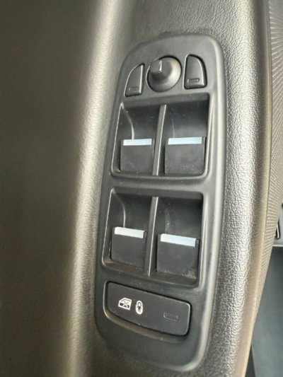 Jaguar XE 2.0 D 180 CV aut. Prestige (16)