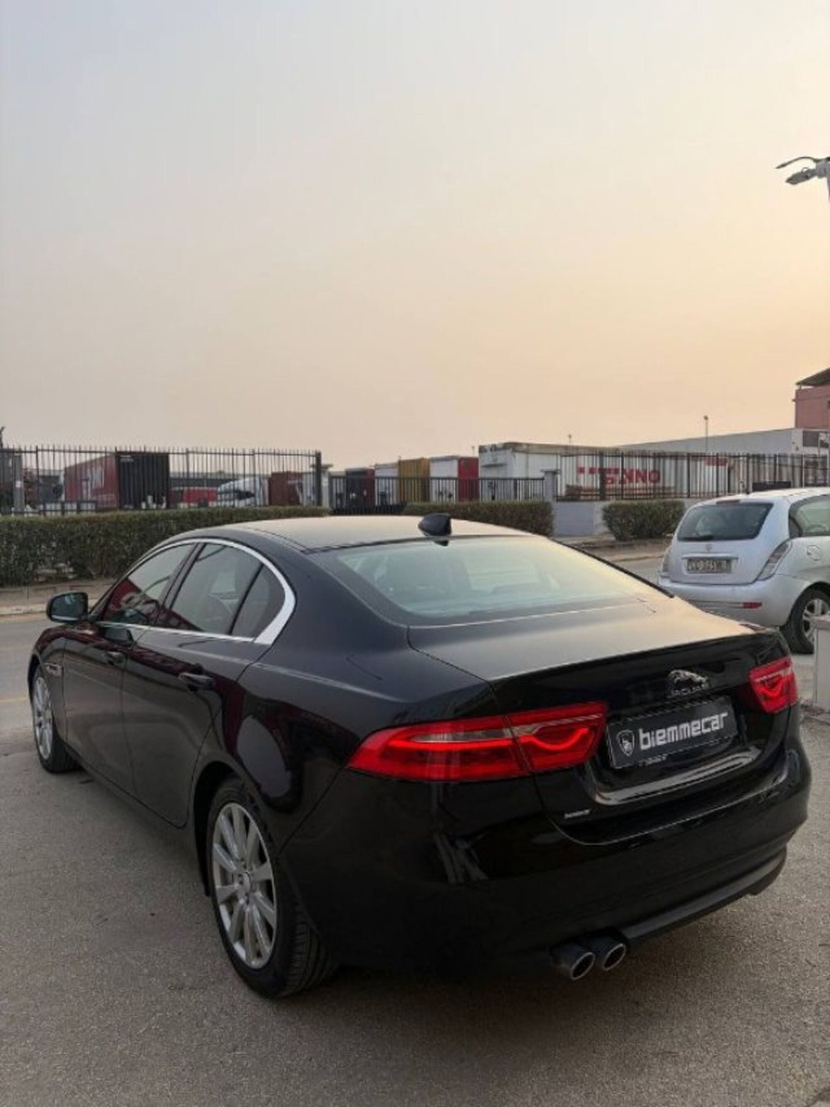 Jaguar XE 2.0 D 180 CV aut. Prestige (4)