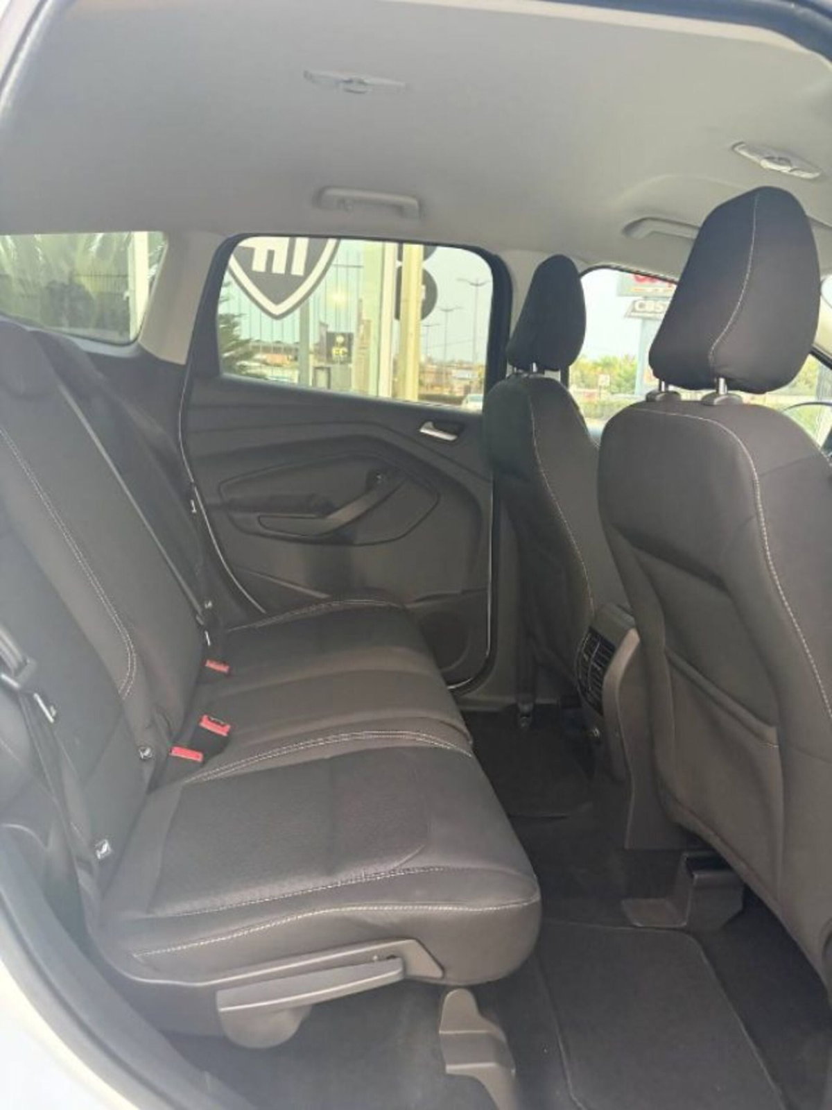 Ford Kuga 2.0 TDCI 150 CV S&S 4WD Powershift Business (14)