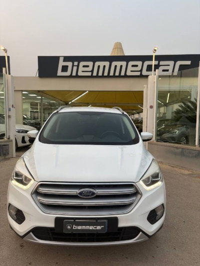 Ford Kuga 2.0 TDCI 150 CV S&S 4WD Powershift Business (2)