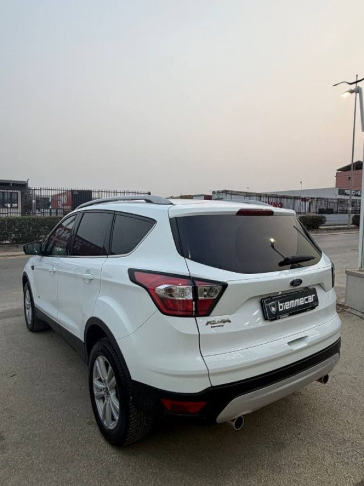 Ford Kuga 2.0 TDCI 150 CV S&S 4WD Powershift Business (4)