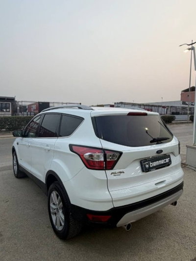 Ford Kuga 2.0 TDCI 150 CV S&S 4WD Powershift Business (4)