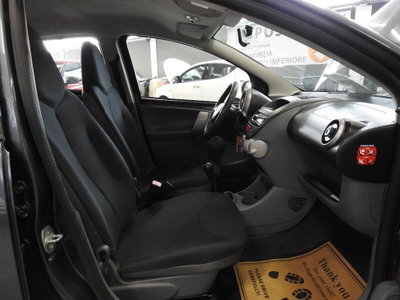 Toyota Aygo 1.0 12V VVT-i 5 porte (13)