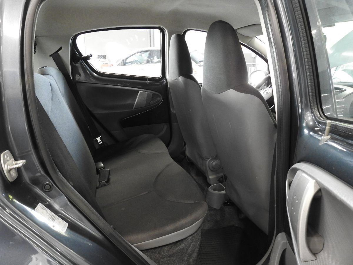 Toyota Aygo 1.0 12V VVT-i 5 porte (14)