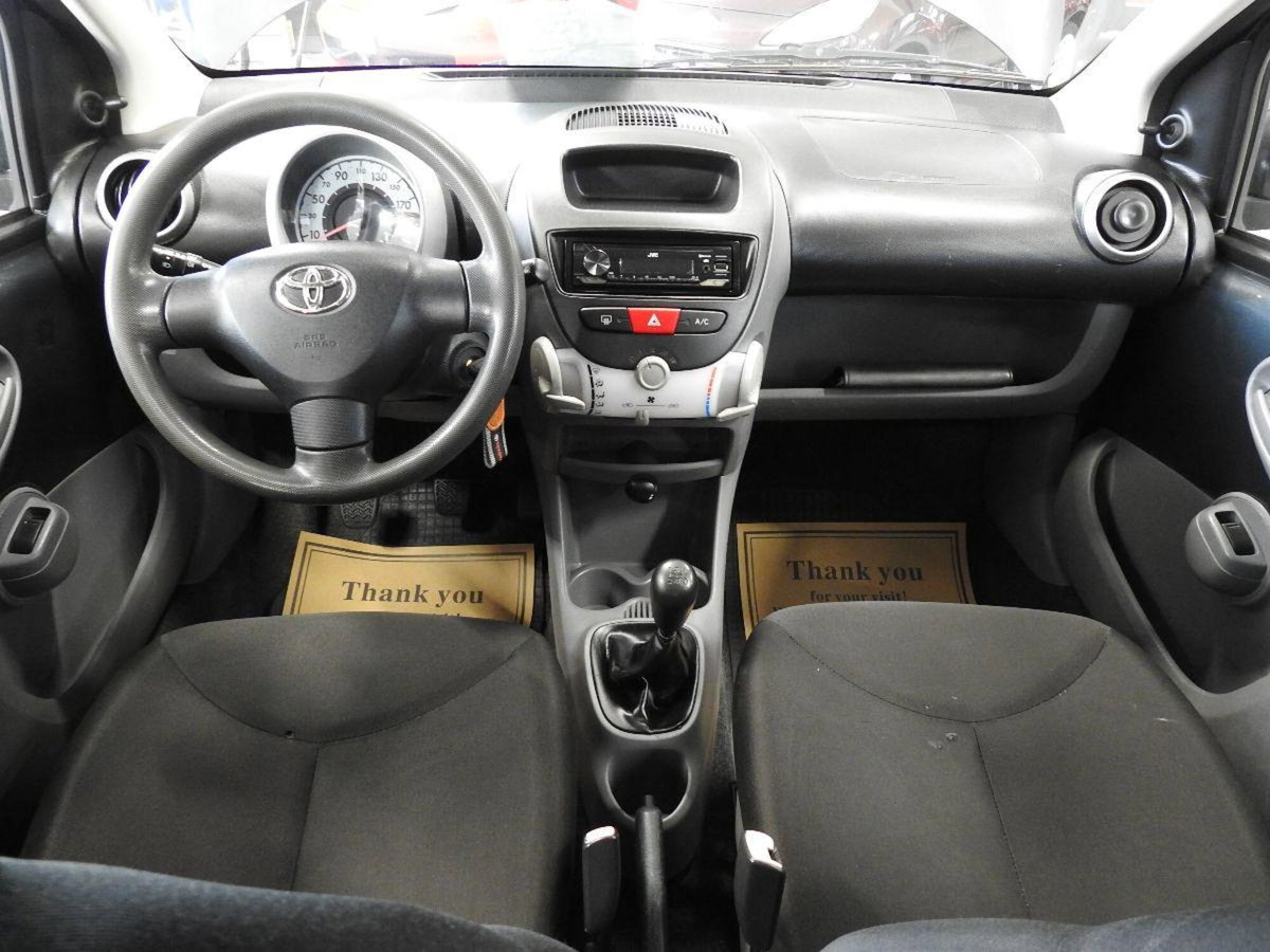 Toyota Aygo 1.0 12V VVT-i 5 porte (16)